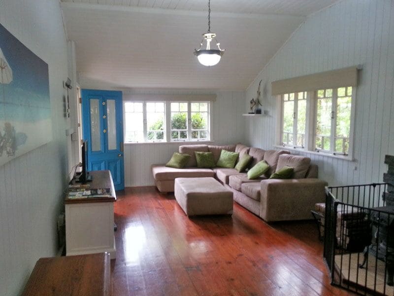 Montville Holiday House