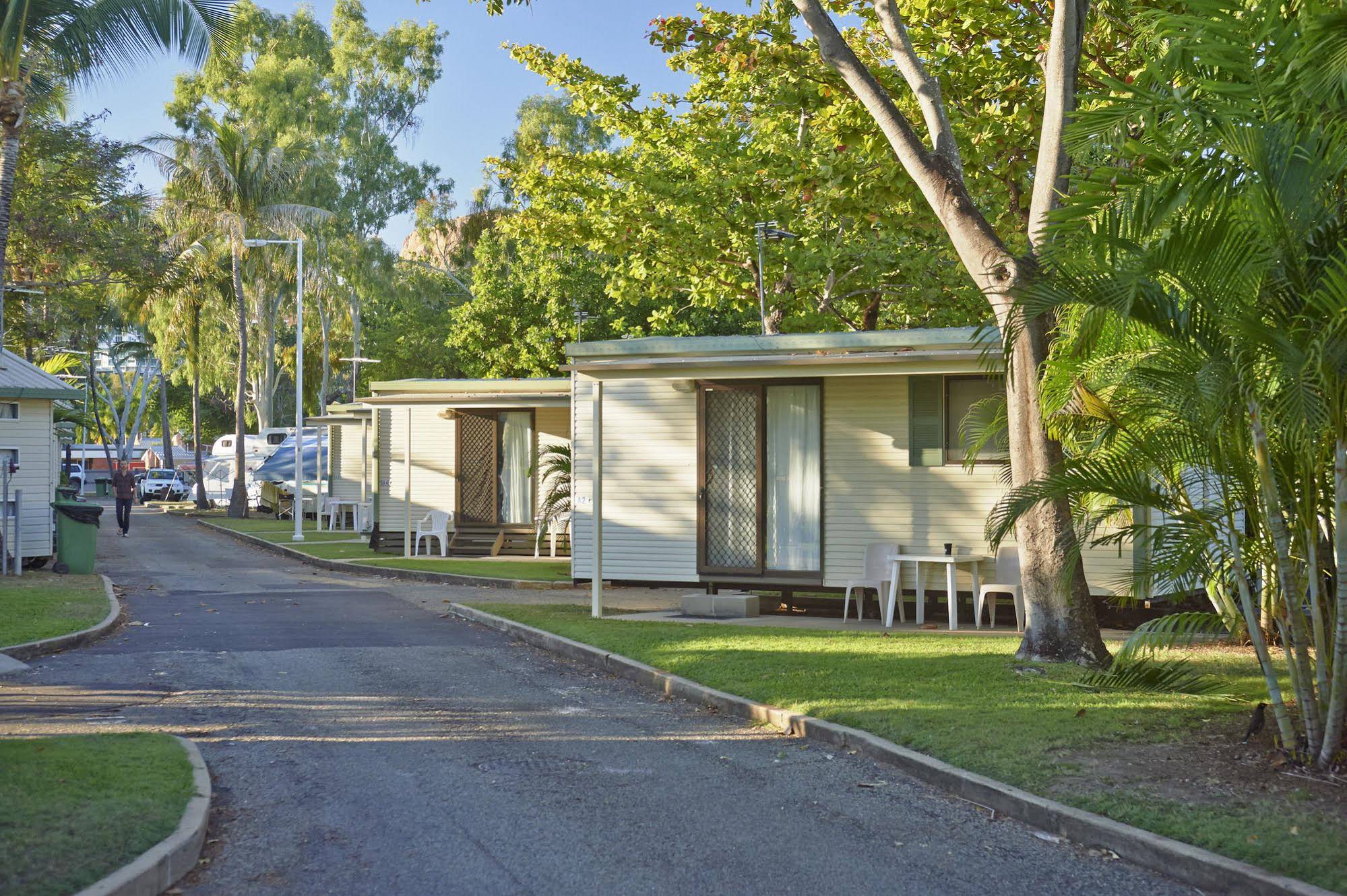 Rowes Bay Beachfront Holiday Park