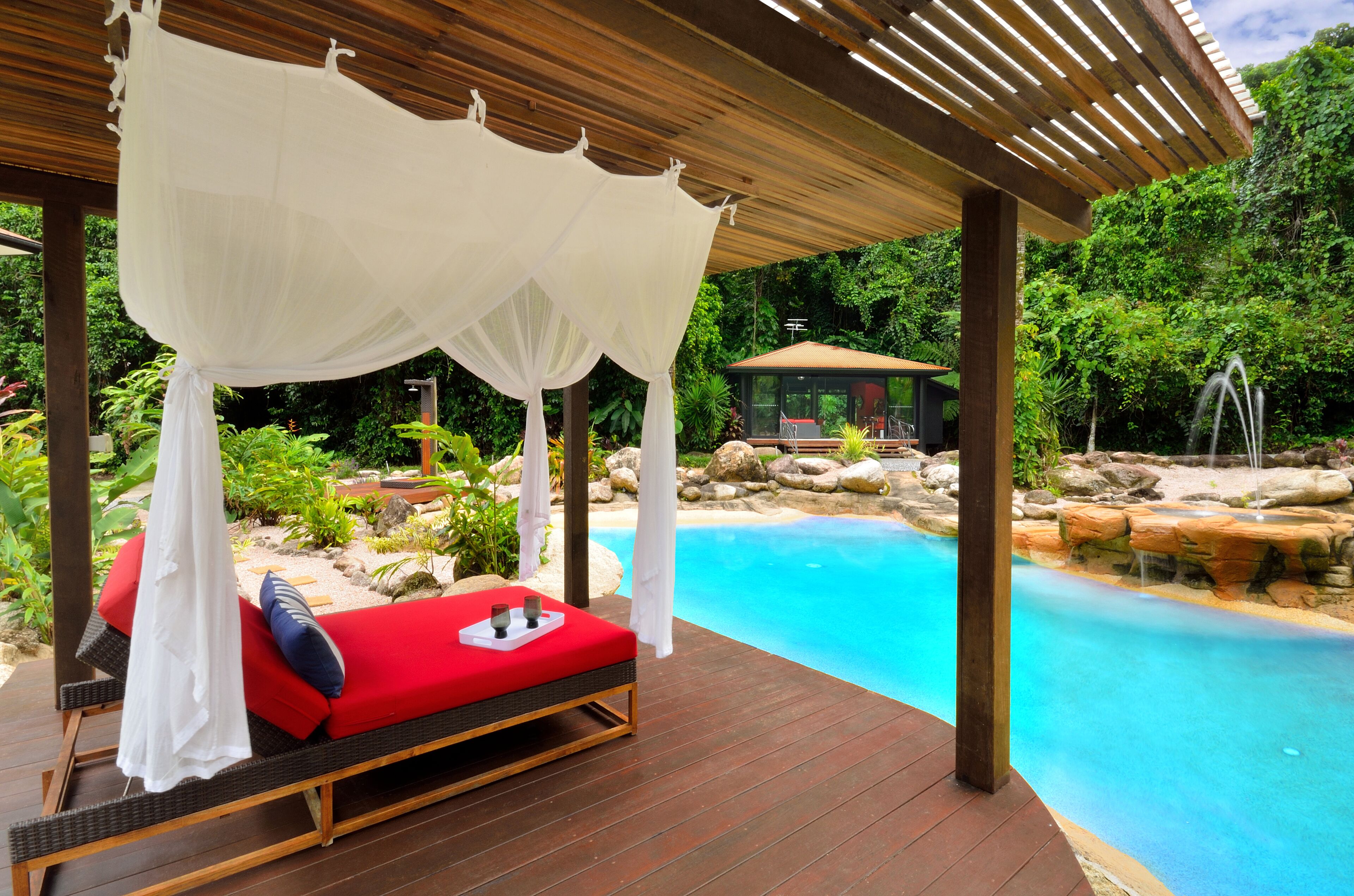 Misty Mountains Rainforest Retreat