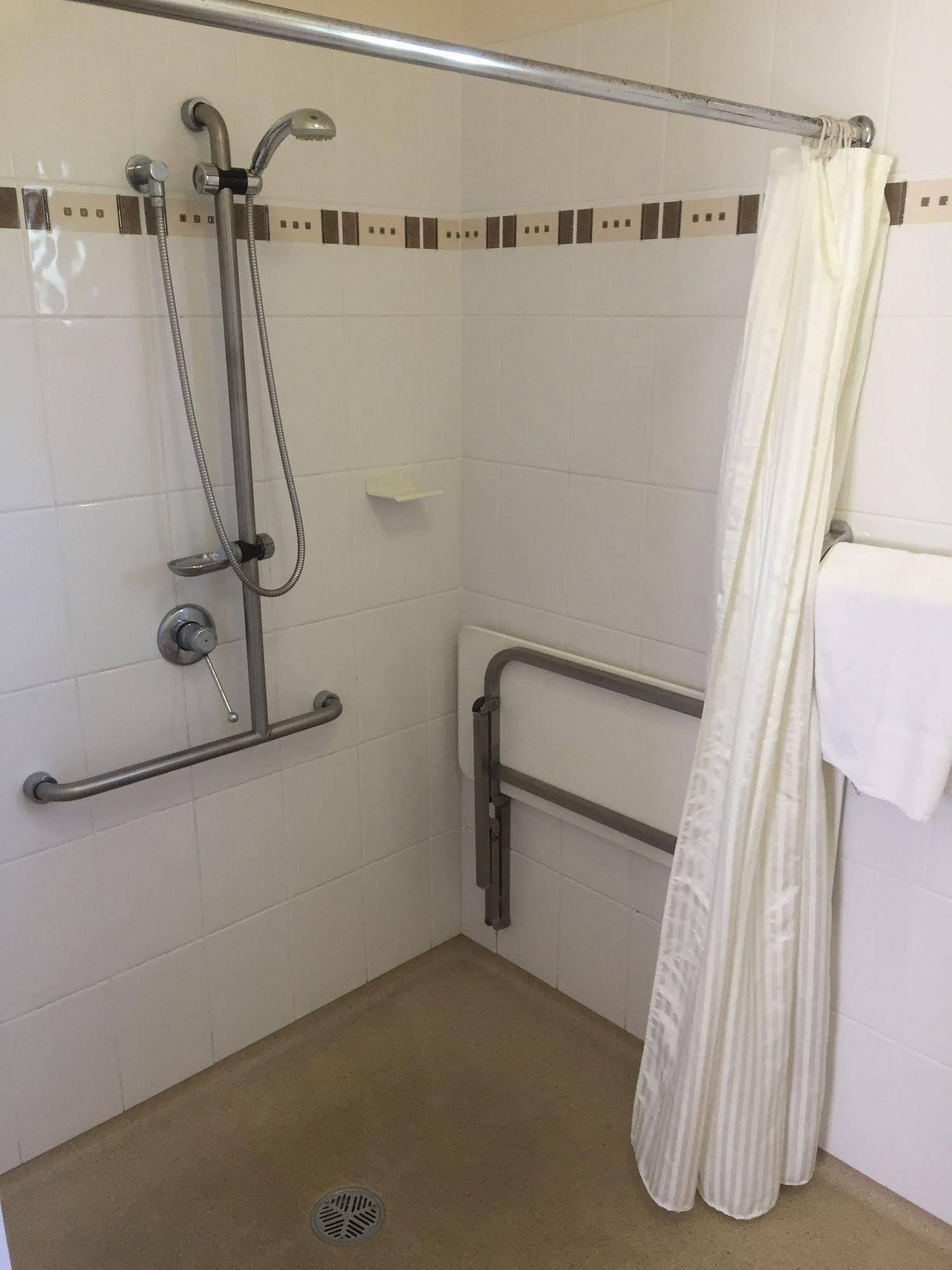 NRMA Bowen Beachfront Coral Coast Beachfront Holiday Park