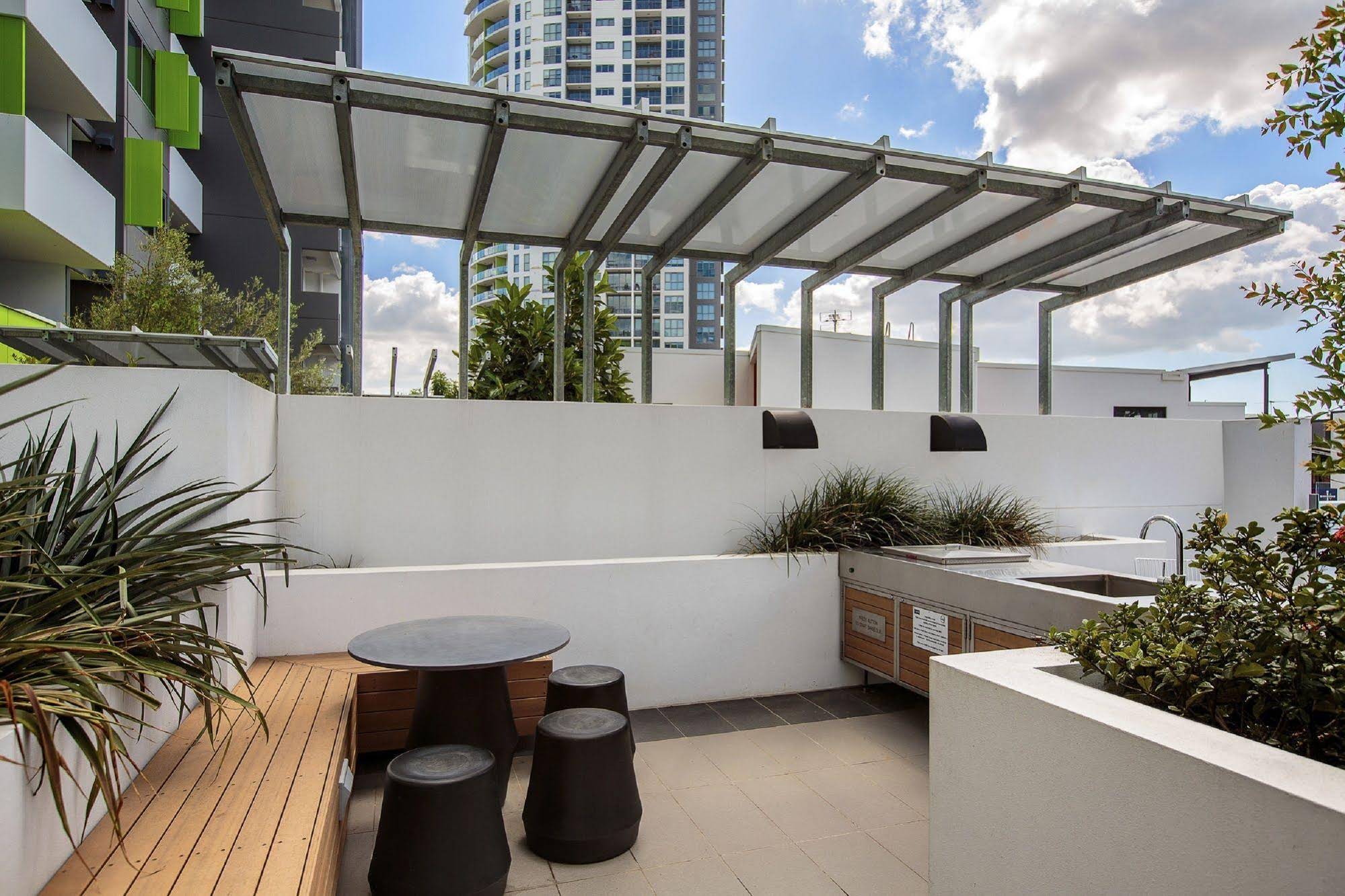 Code Apartments