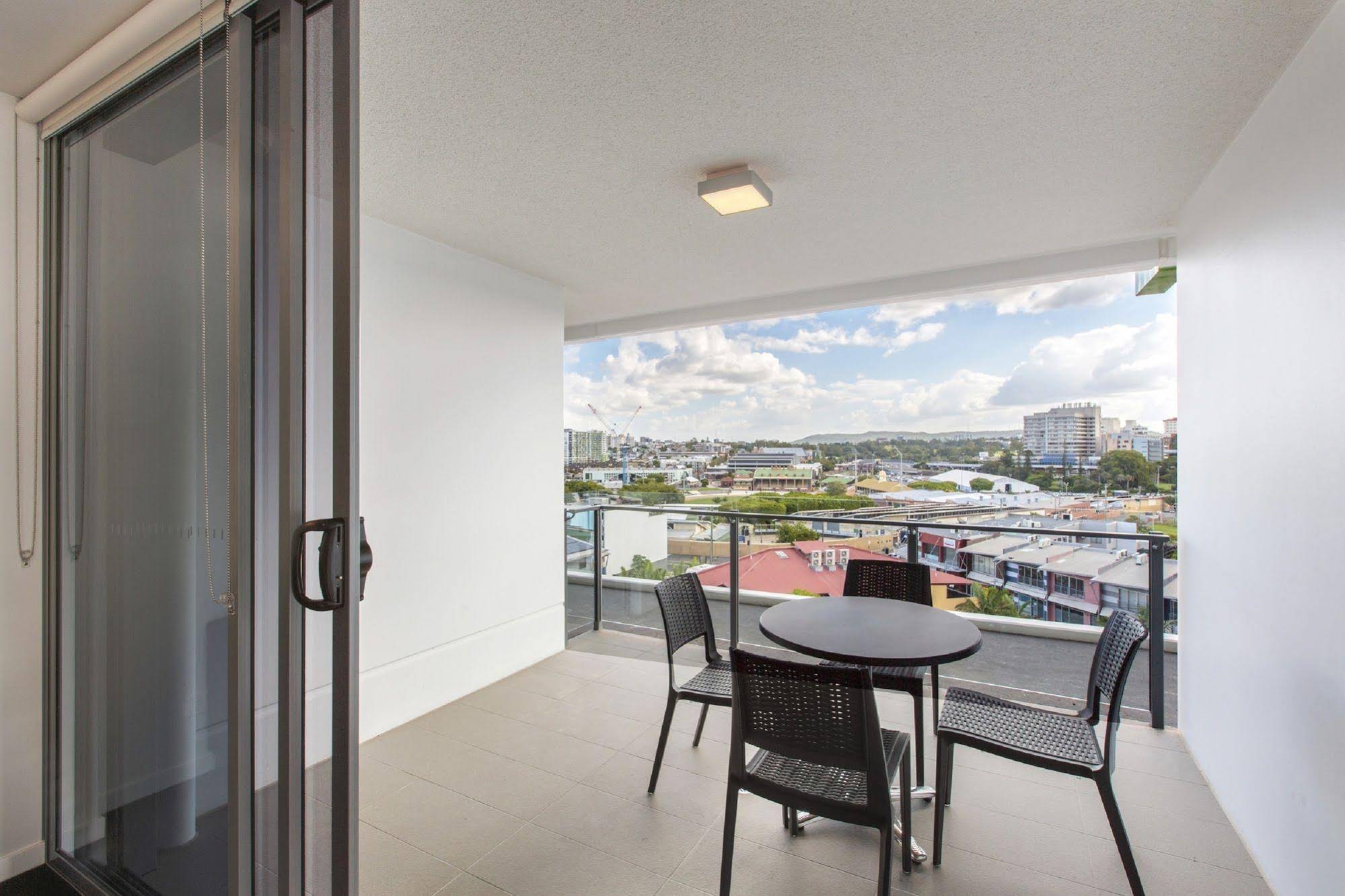 Code Apartments