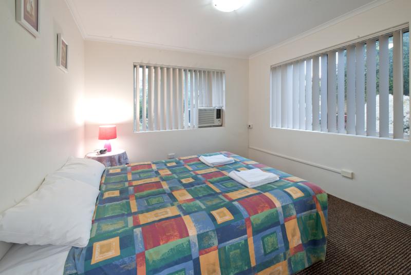 Aabon Apartments & Motel