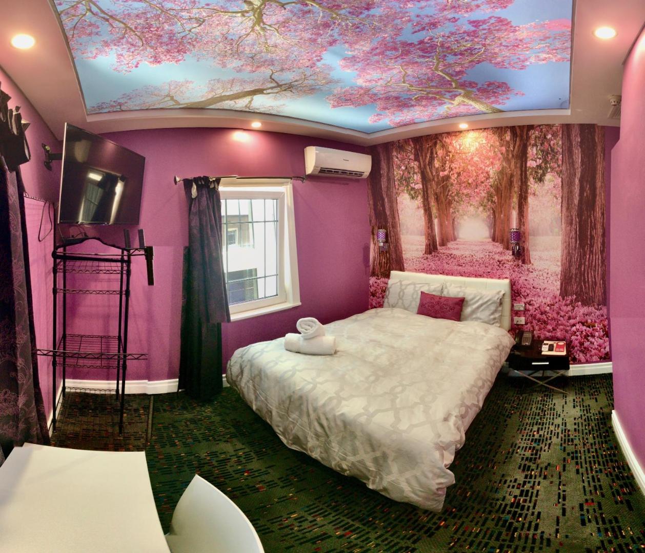Amelia Budget Hotel