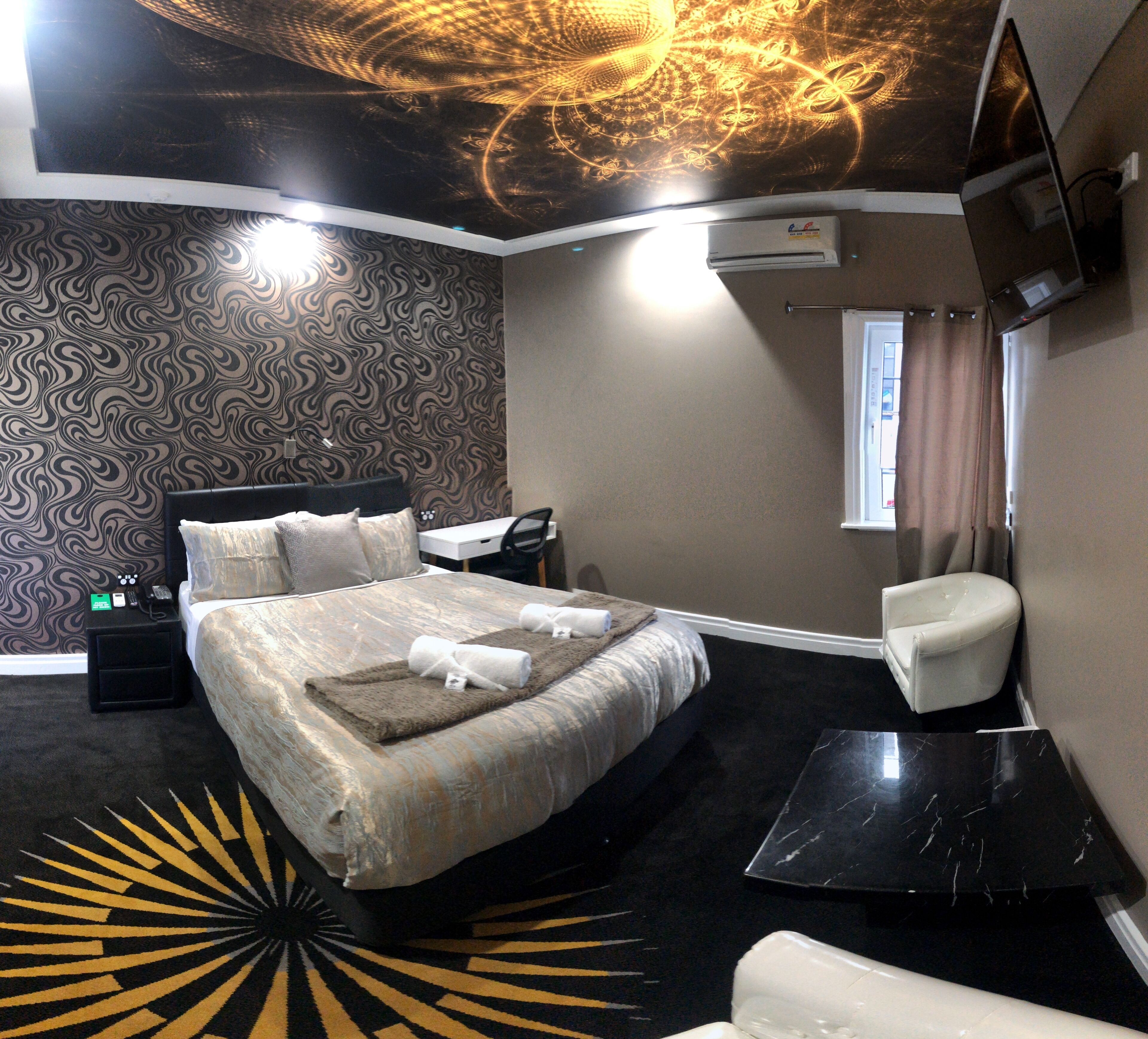 Amelia Budget Hotel