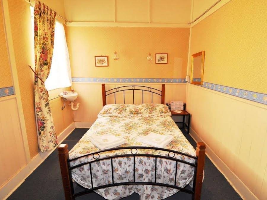 Annies Shandon Inn