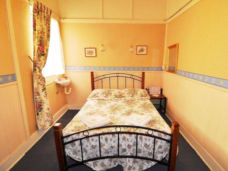 Annies Shandon Inn