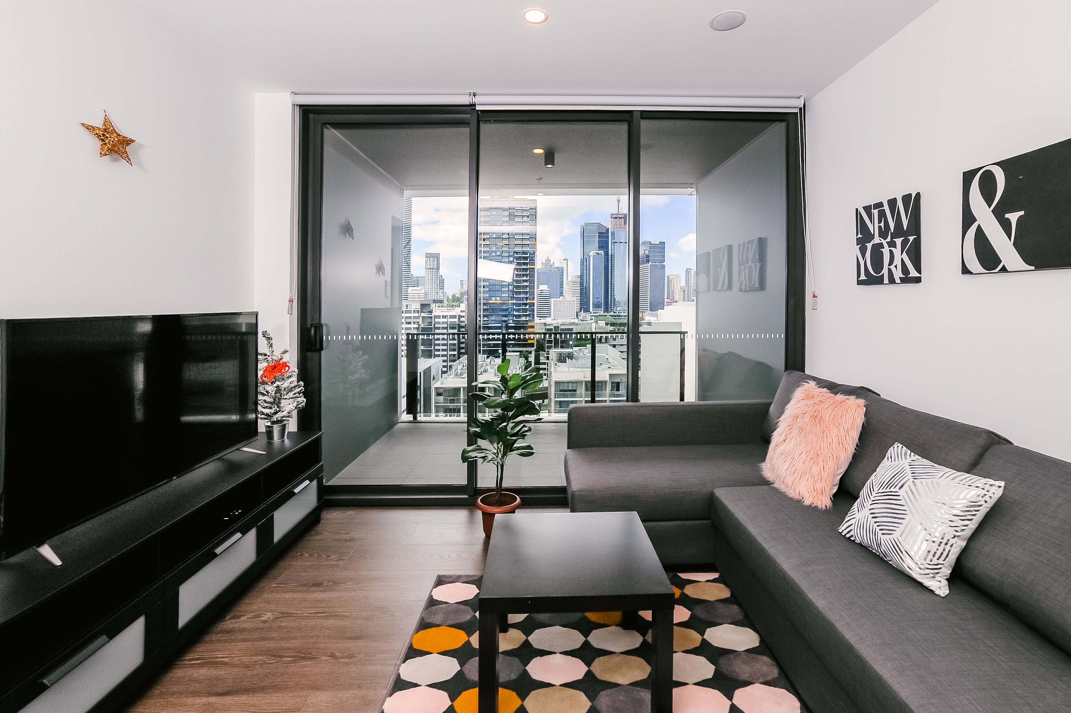 Brisbane One Apartments by CLLIX