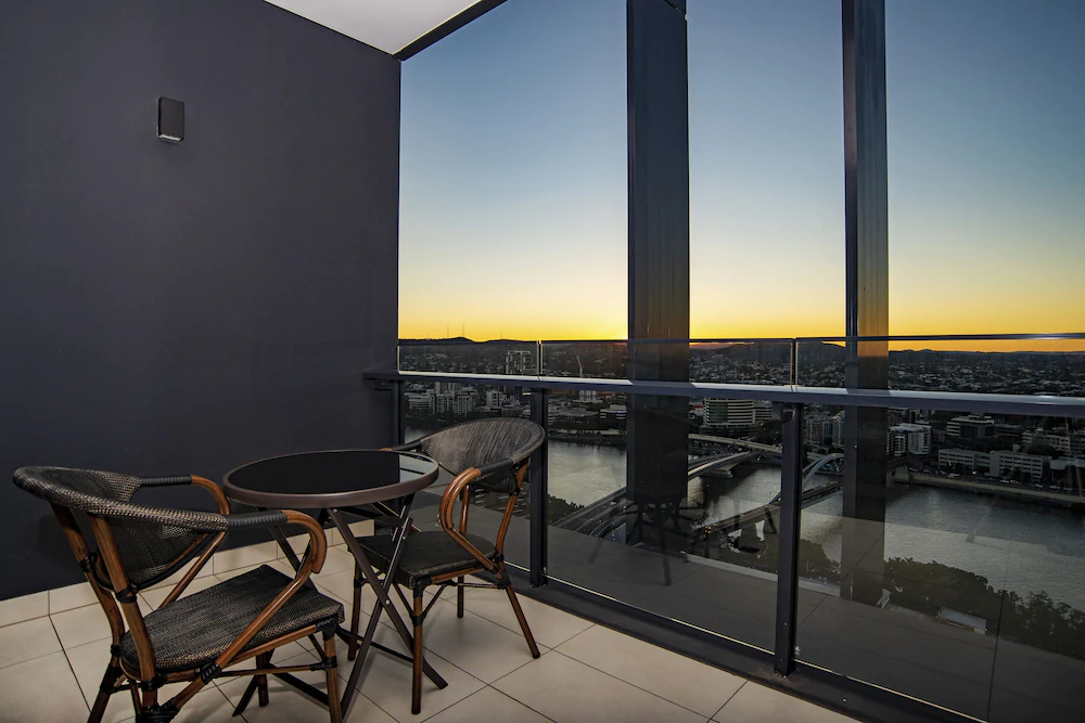 Hope Street Apartments by CLLIX