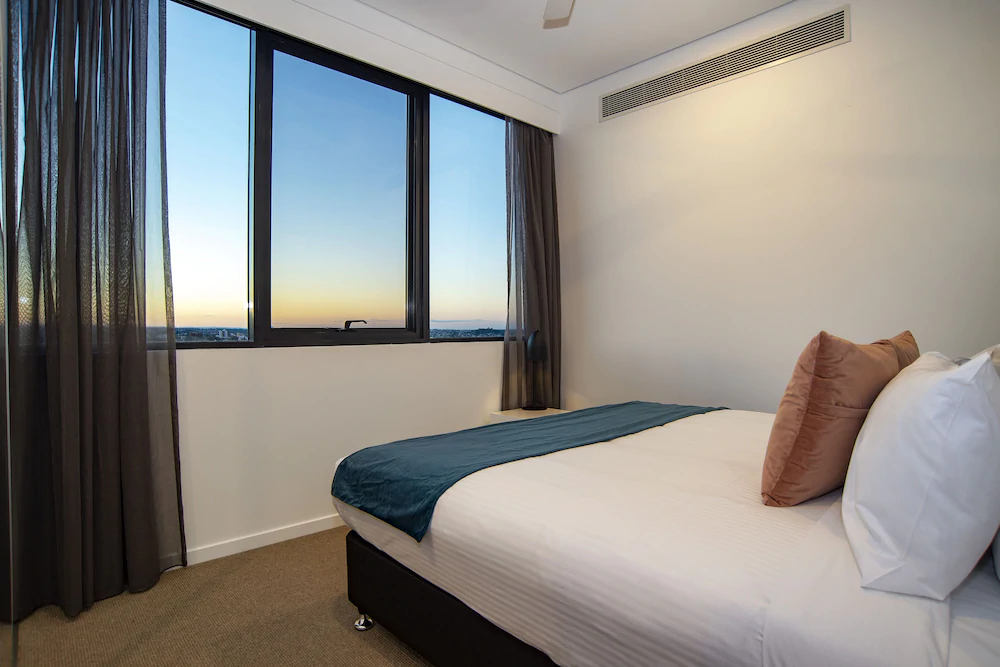 Hope Street Apartments by CLLIX