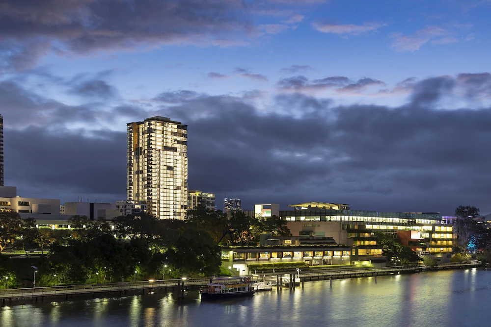 Hope Street Apartments by CLLIX