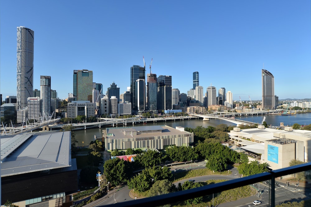 Hope Street Apartments by CLLIX