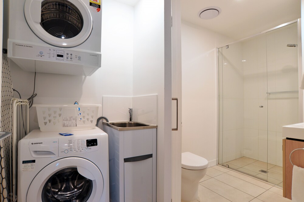 Hope Street Apartments by CLLIX