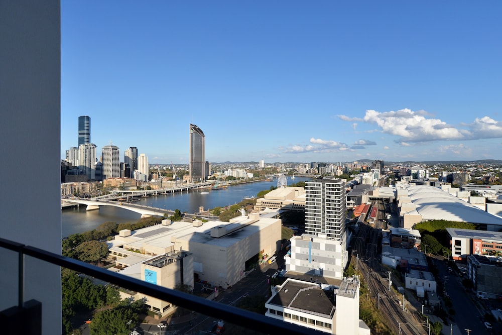 Hope Street Apartments by CLLIX