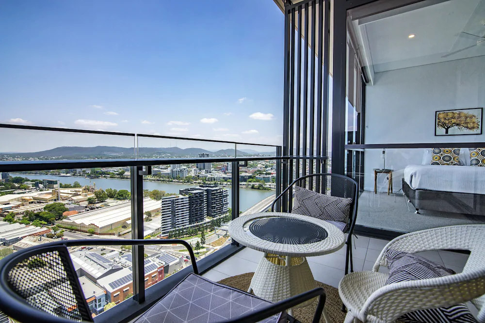 Hope Street Apartments by CLLIX