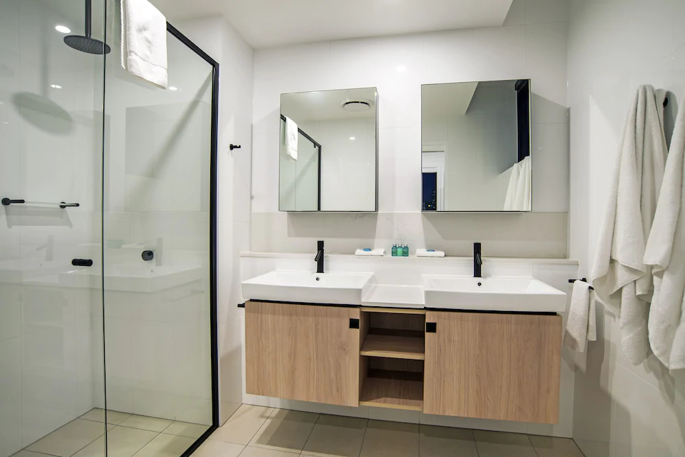 Hope Street Apartments by CLLIX