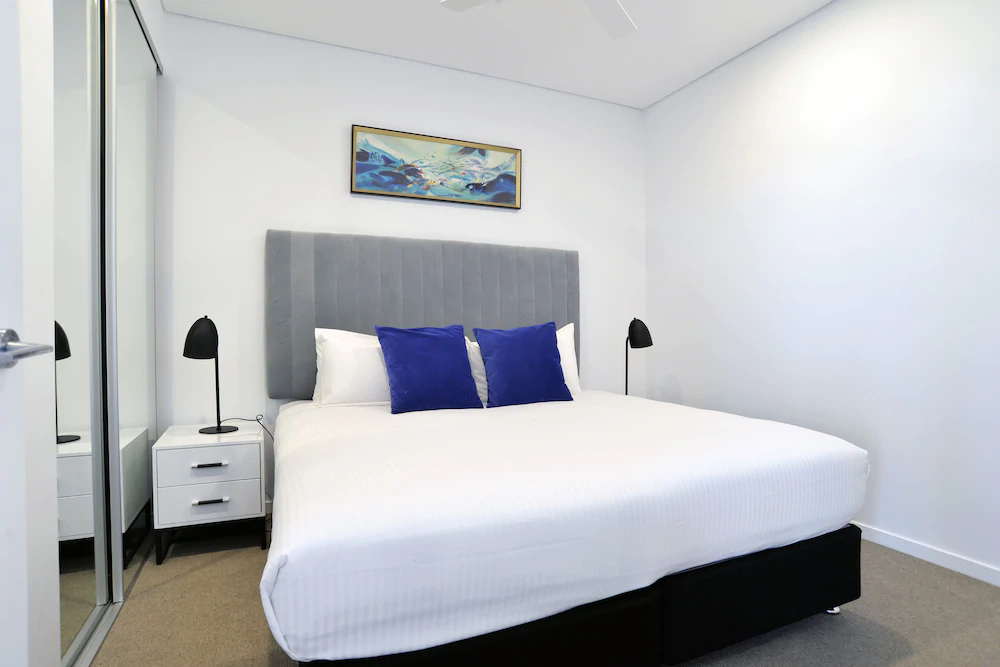 Hope Street Apartments by CLLIX