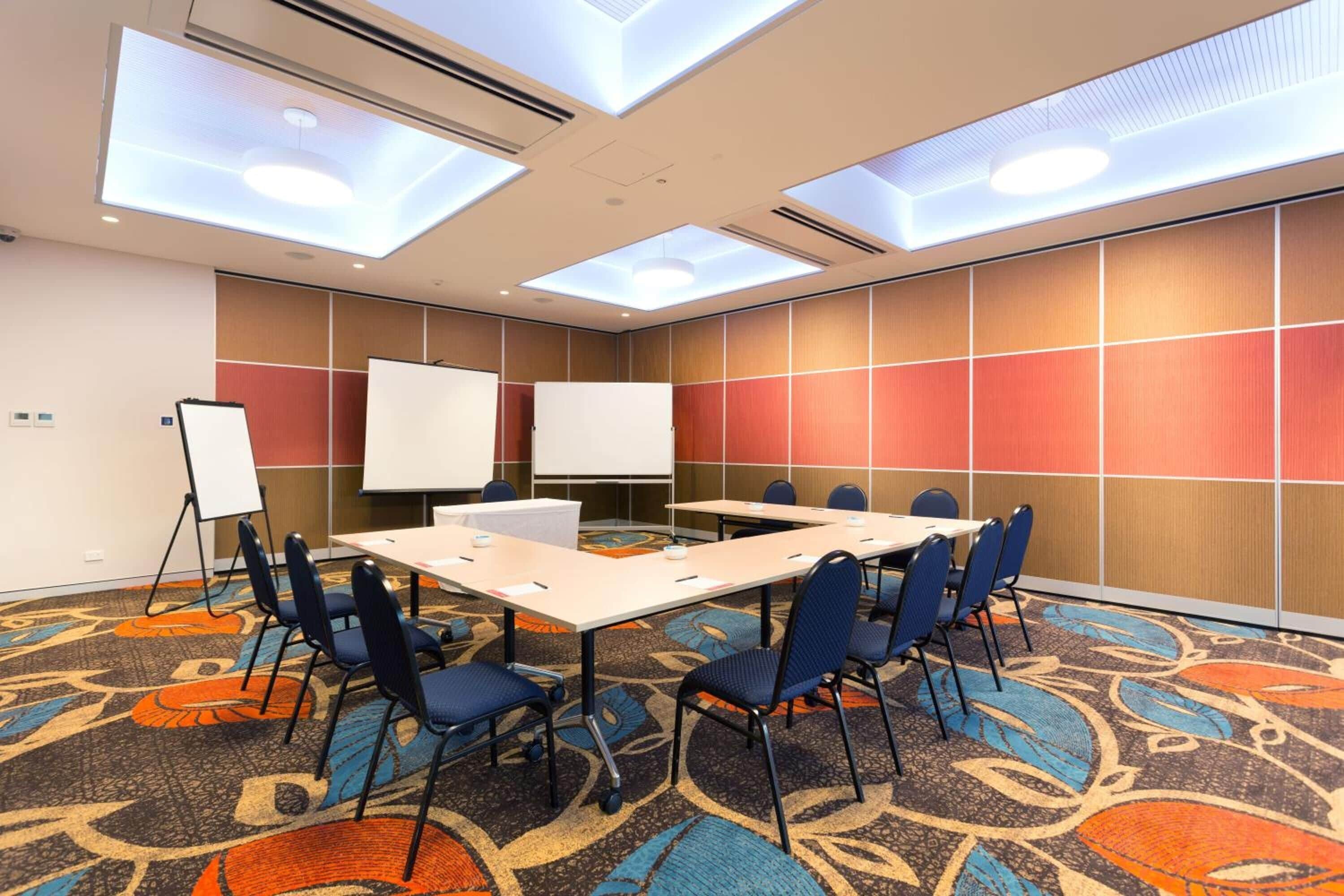 Calamvale Hotel Suites and Conference Centre