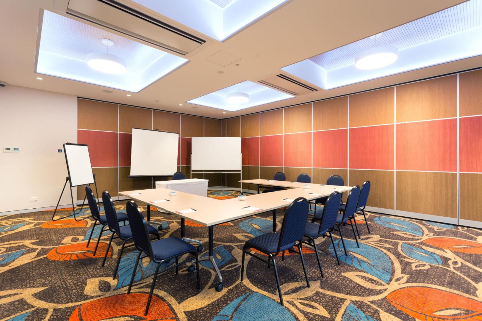 Calamvale Hotel Suites and Conference Centre