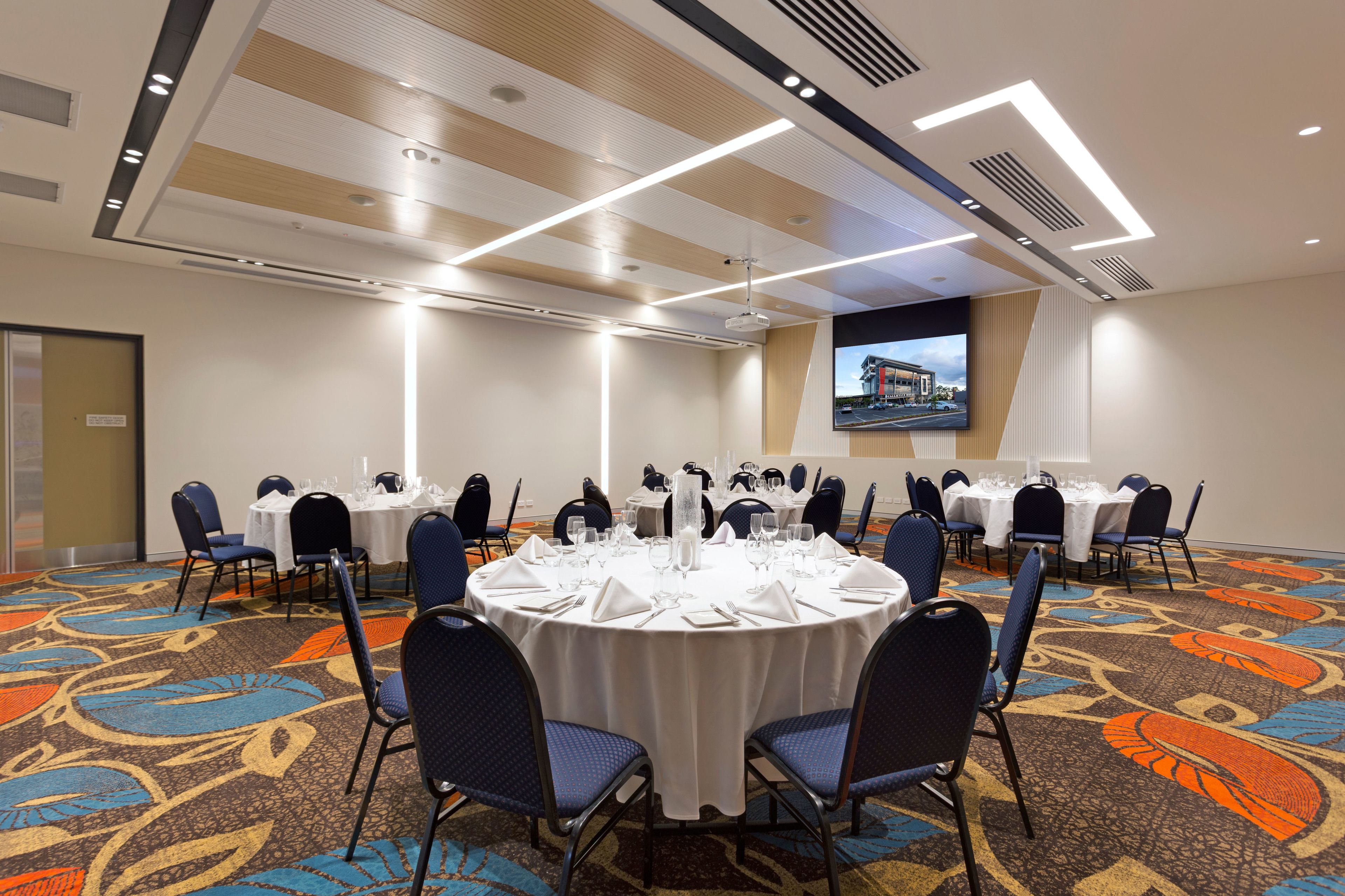Calamvale Hotel Suites and Conference Centre