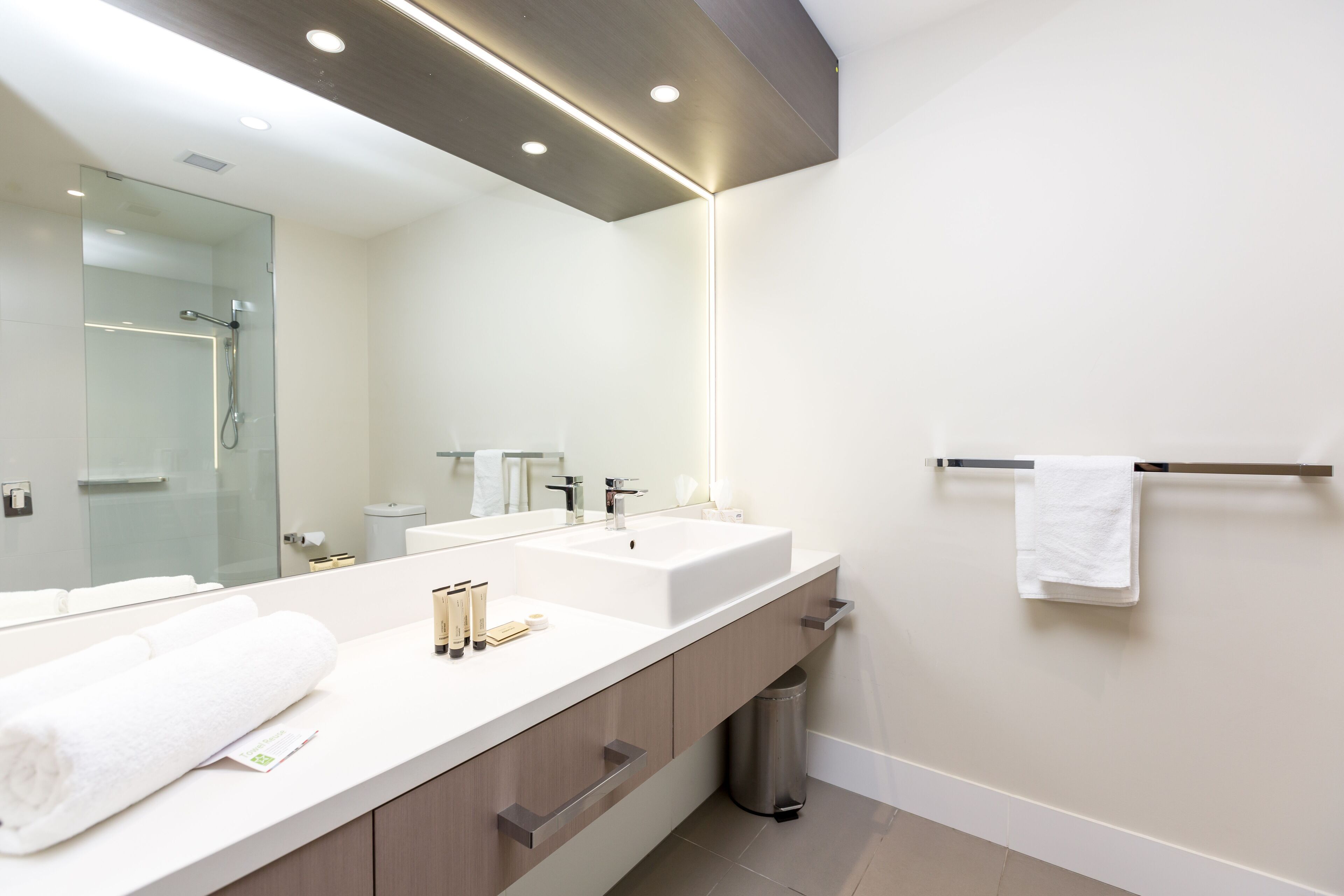 Calamvale Hotel Suites and Conference Centre