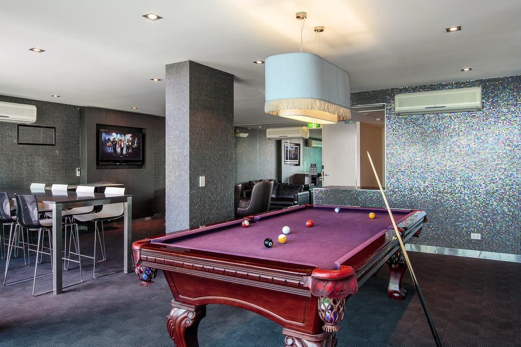 Evolution Apartment Hotel