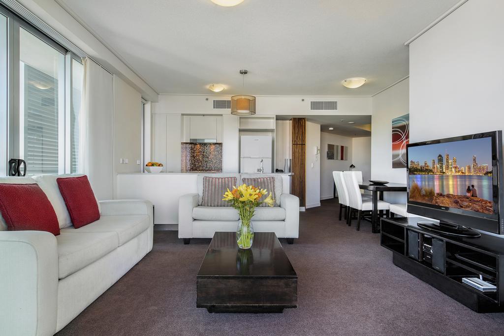 Evolution Apartment Hotel