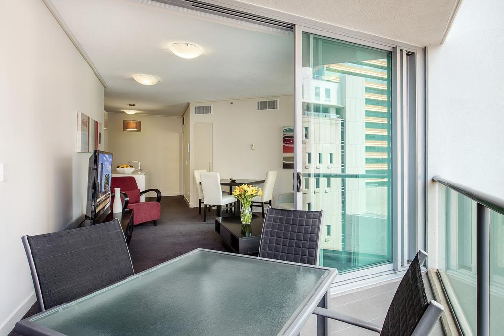 Evolution Apartment Hotel