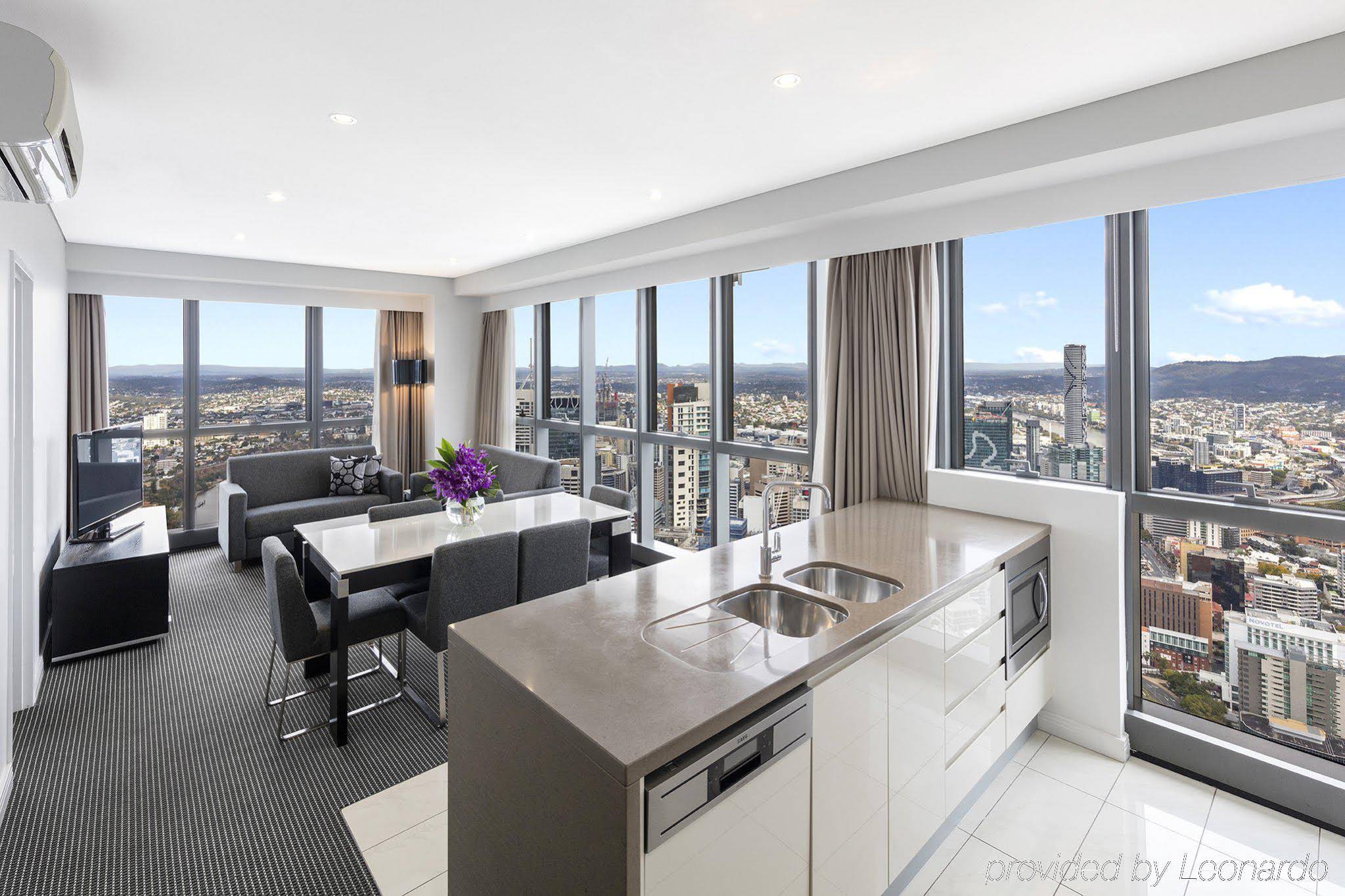 Meriton Suites Adelaide Street, Brisbane