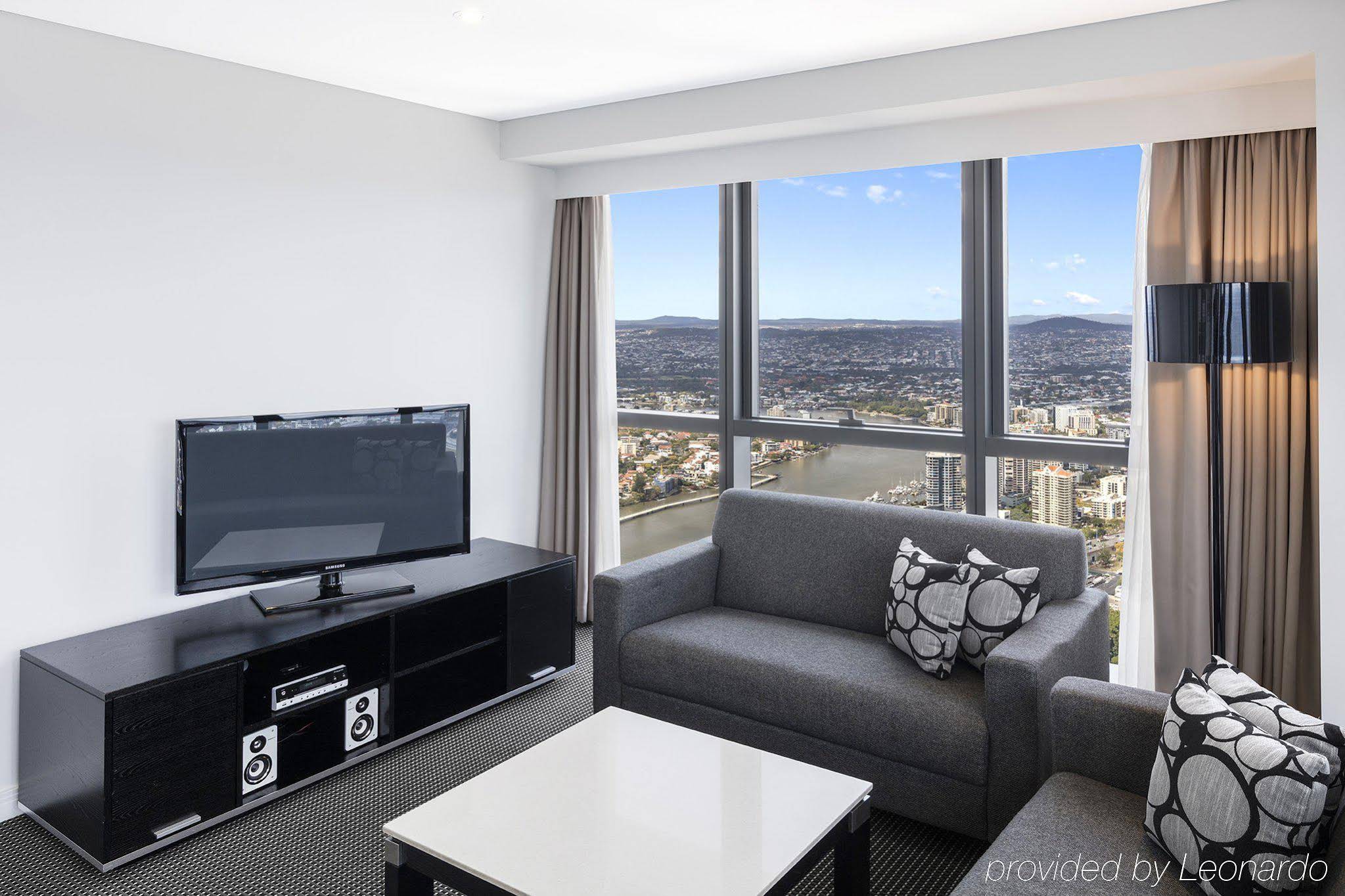 Meriton Suites Adelaide Street, Brisbane