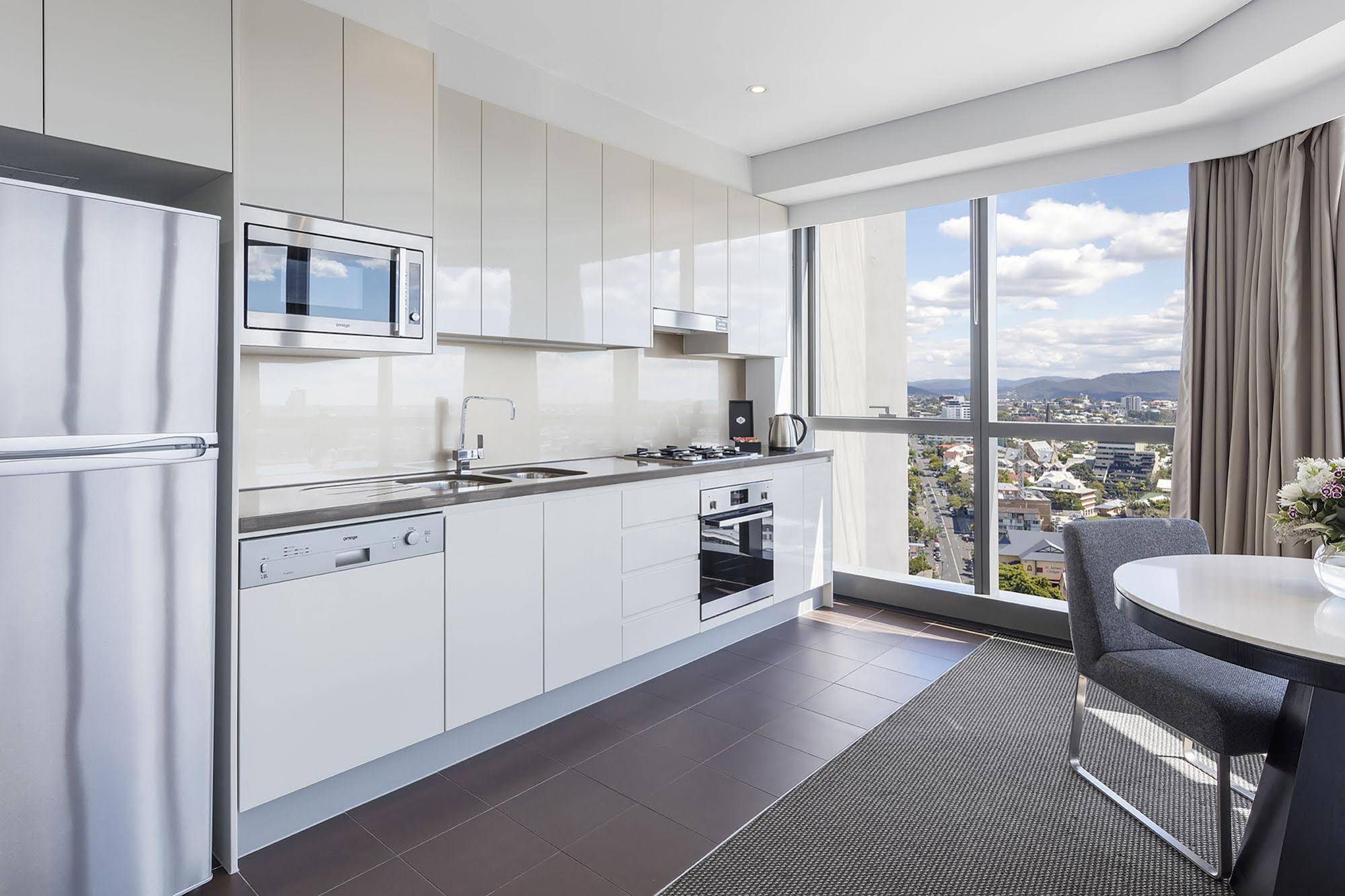 Meriton Suites Adelaide Street, Brisbane