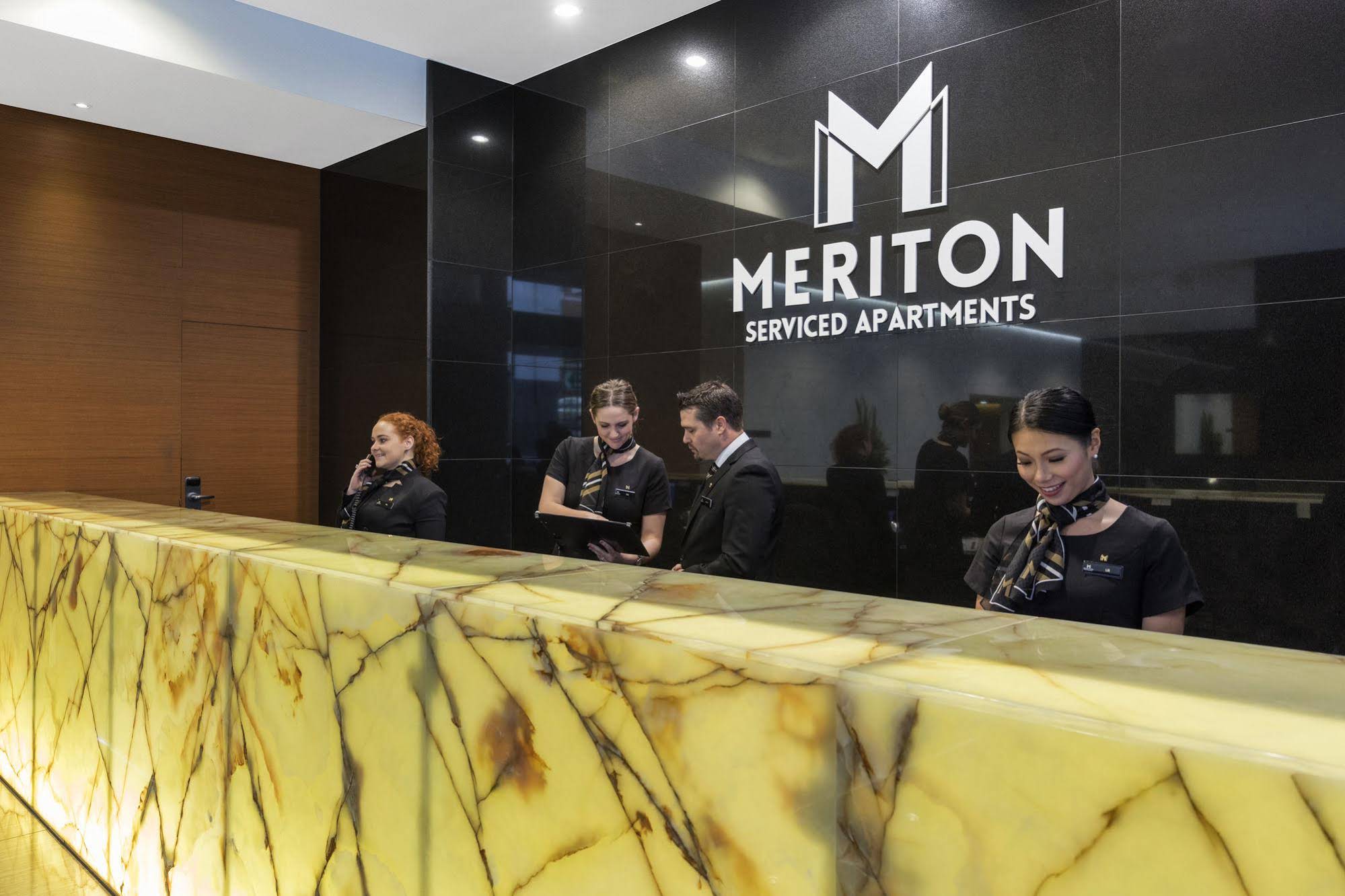 Meriton Suites Adelaide Street, Brisbane
