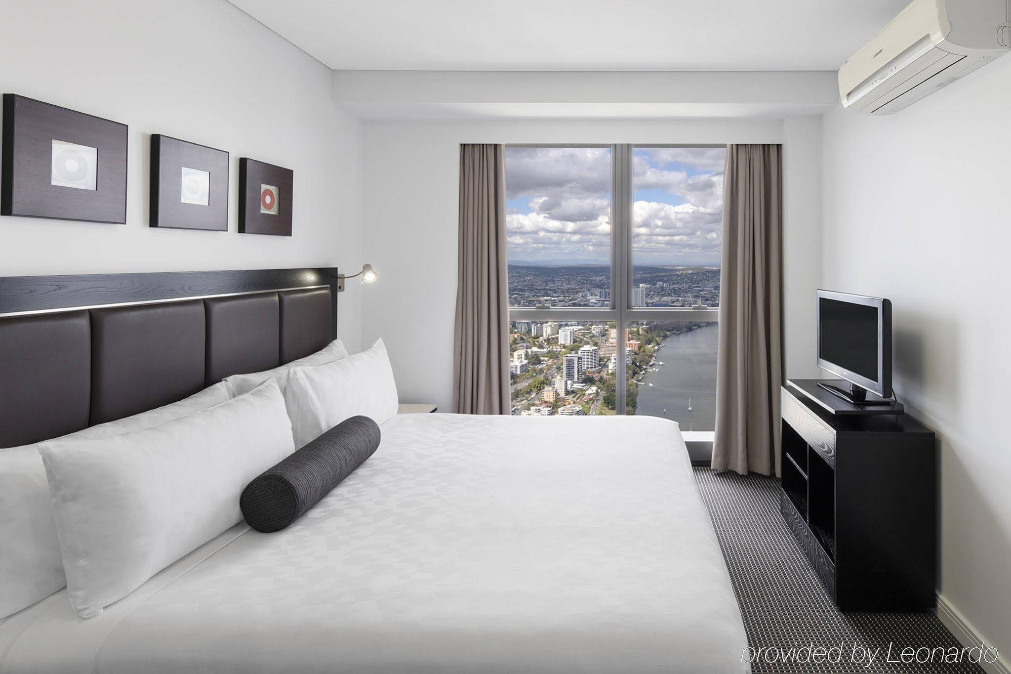 Meriton Suites Adelaide Street, Brisbane