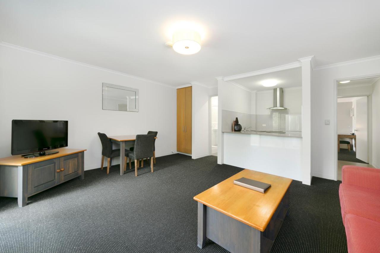 Mt Ommaney Hotel Apartments