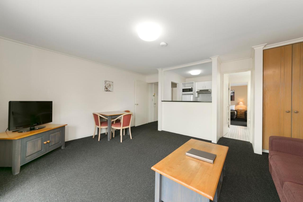 Mt Ommaney Hotel Apartments