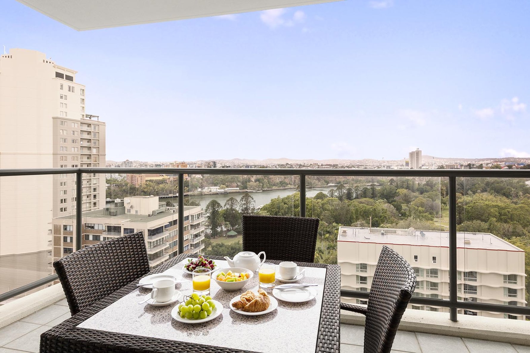 Oaks Brisbane on Margaret Suites