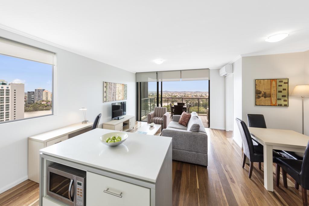 Oaks Brisbane on Margaret Suites