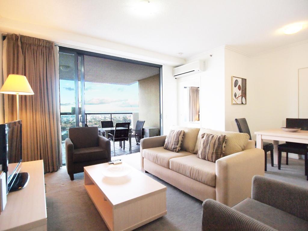 Oaks Brisbane on Margaret Suites