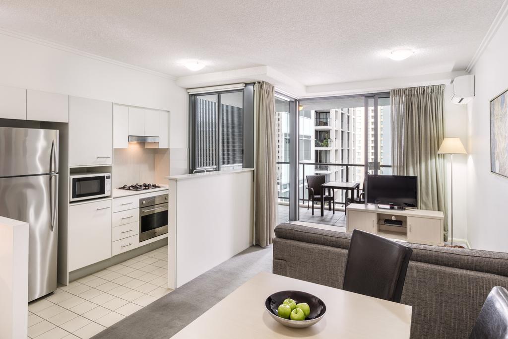 Oaks Brisbane on Margaret Suites