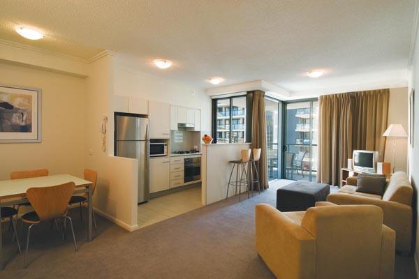 Oaks Brisbane on Margaret Suites