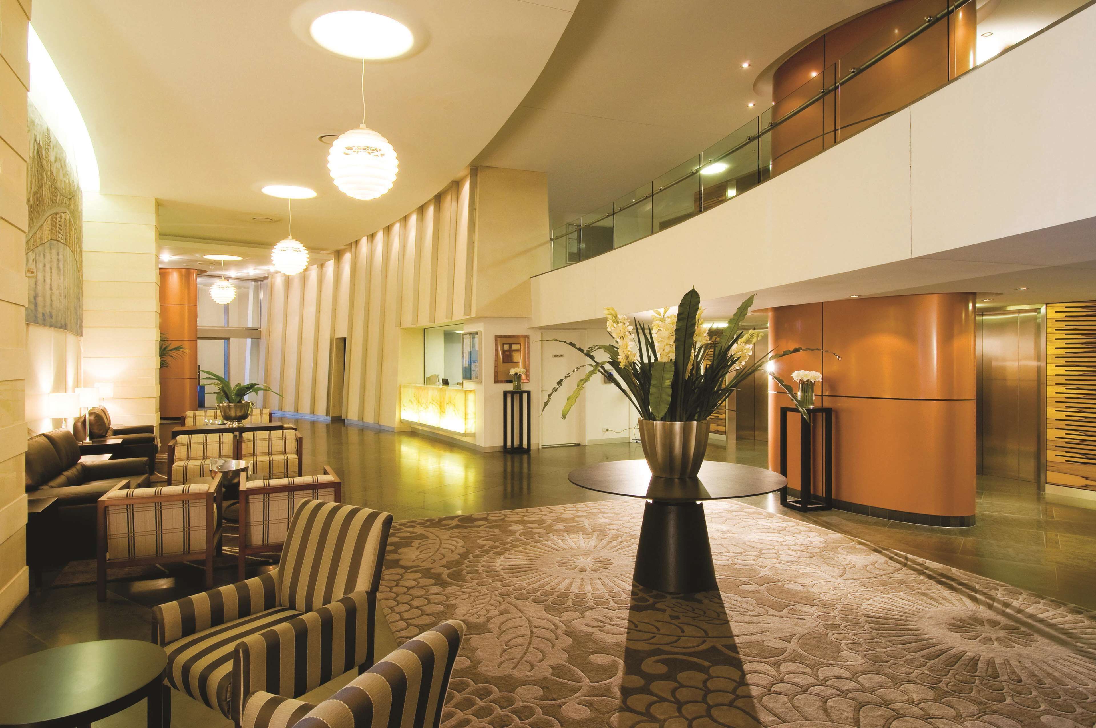 Oaks Brisbane Aurora Suites