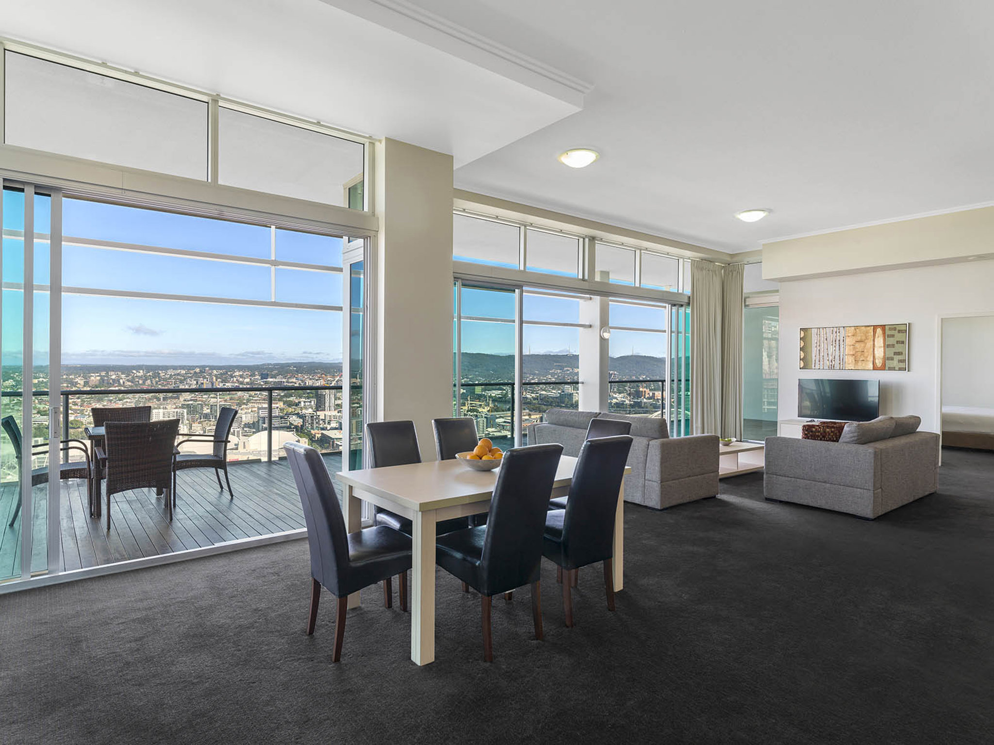 Oaks Brisbane Casino Tower Suites