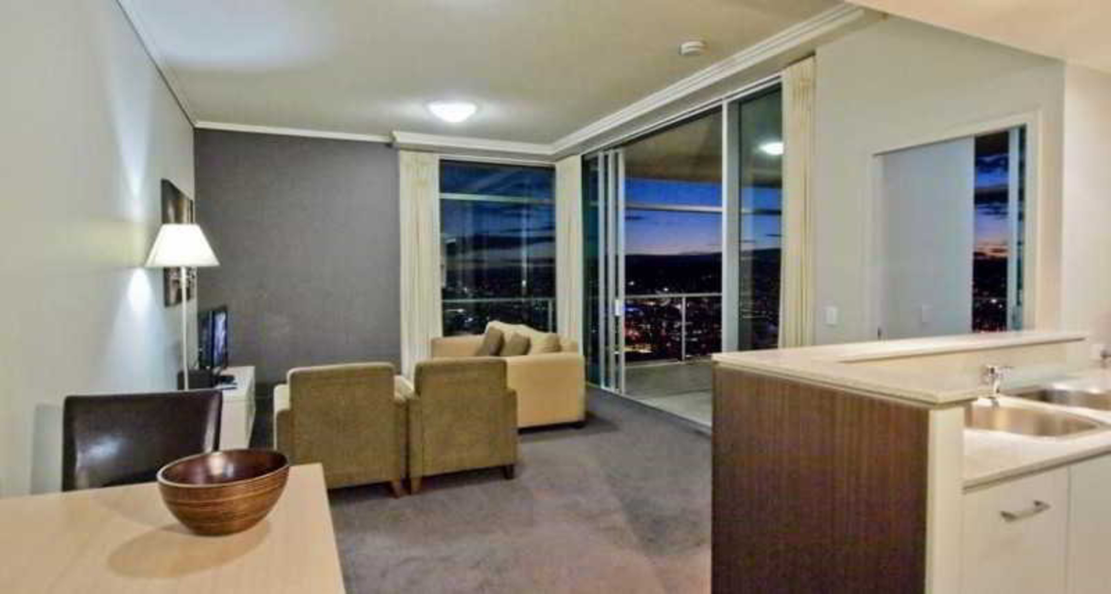 Oaks Brisbane Casino Tower Suites