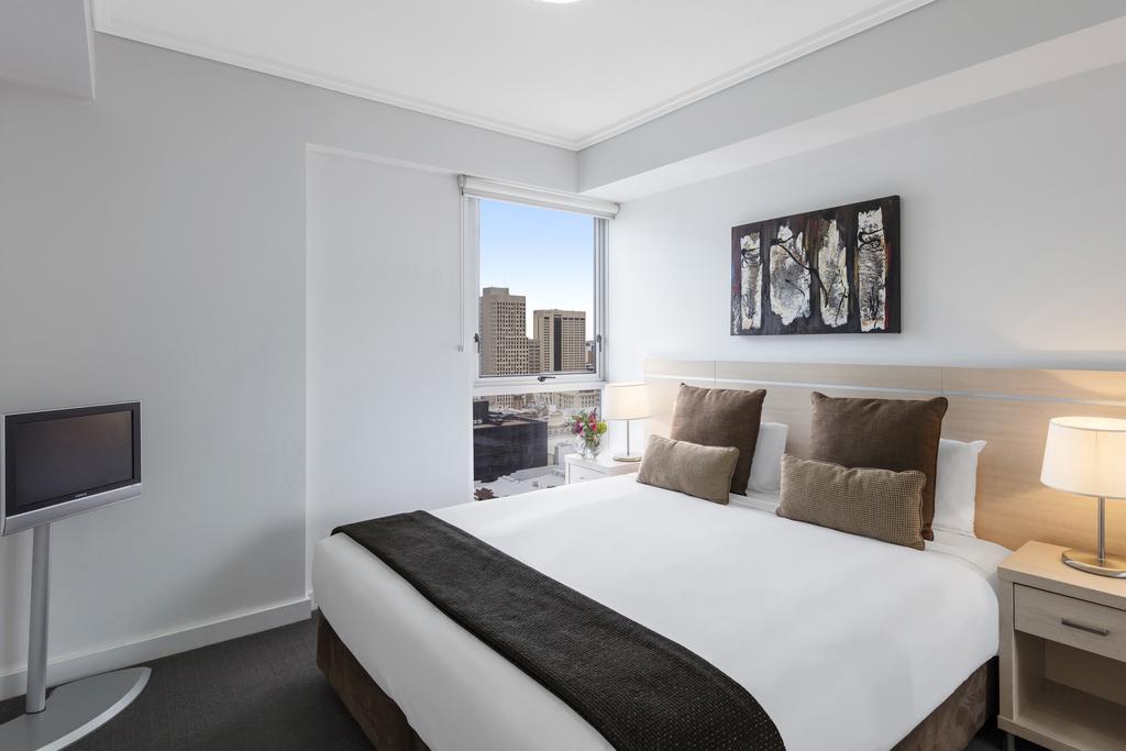 Oaks Brisbane Festival Suites