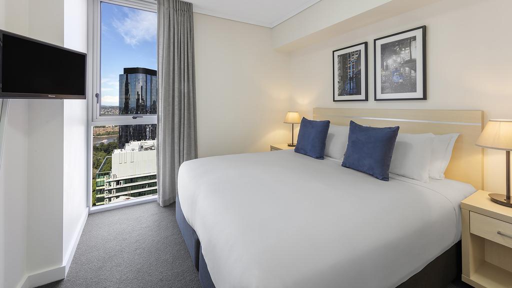 Oaks Brisbane Festival Suites