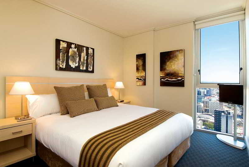 Oaks Brisbane Festival Suites