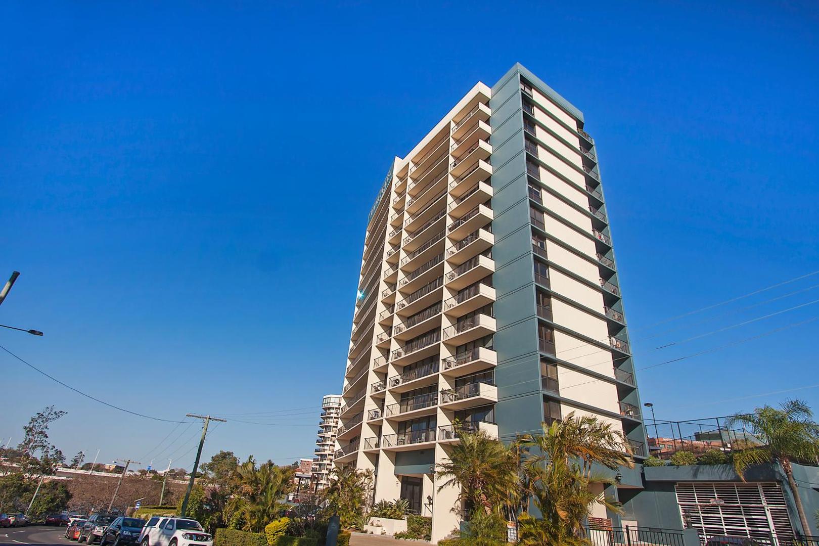 River Plaza Apartments