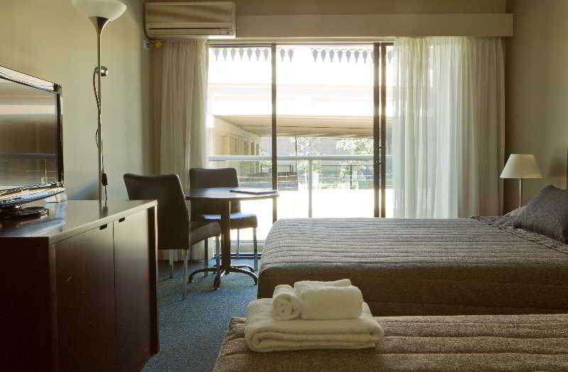 Riverside Hotel Southbank