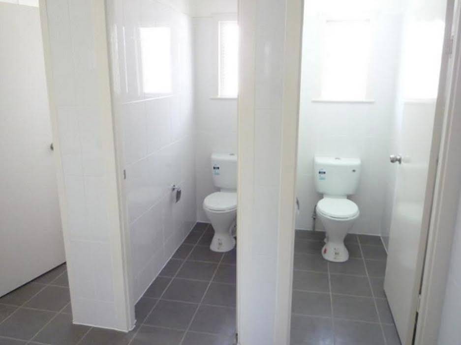 Some Rooms Backpacker
