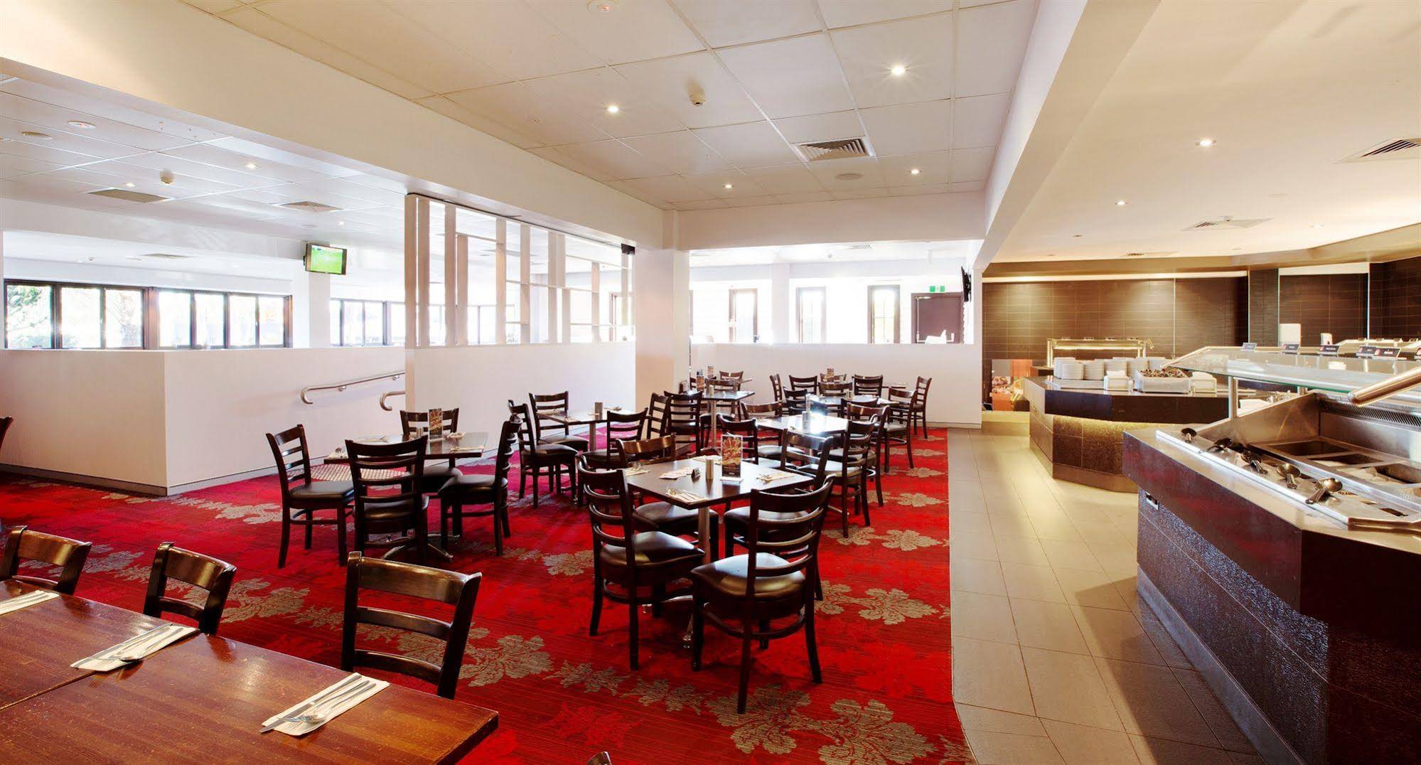 Nightcap at Springwood Hotel